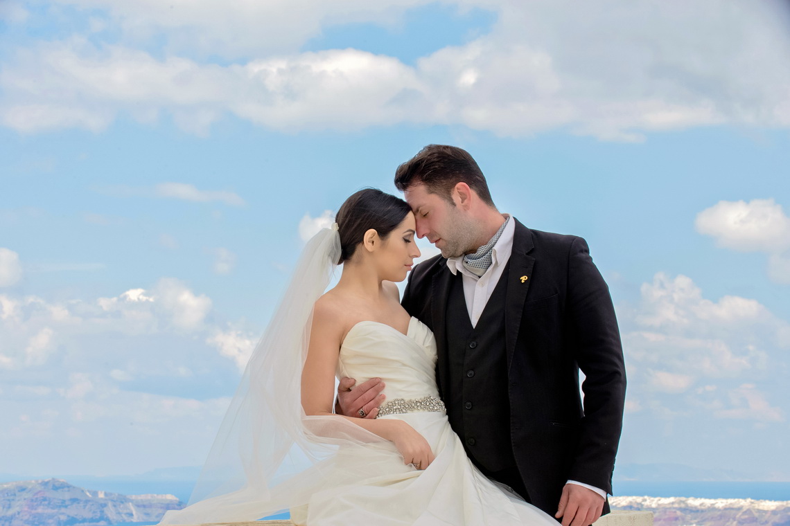 destination-wedding-photographer-santorini-22