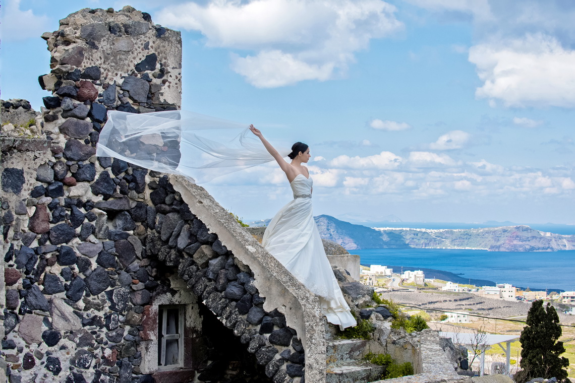 destination-wedding-photographer-santorini-13